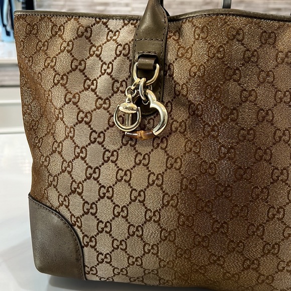 A27- 💯 % authentic Gucci shoulder bag - Picture 6 of 14